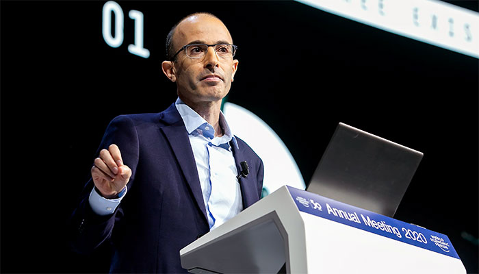 O historiador Yuval Noah Harari, para quem robôs que imitam humanos ameaçam a democracia - Foto: Ciaran McCrickard/Creative Commons