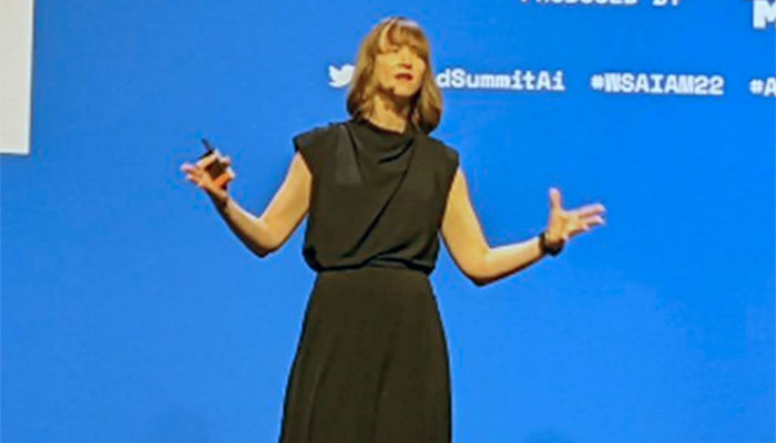 Cassie Kozyrkov, cientista-chefe de decisões do Google, na palestra de abertura do World Summit AI Americas, no dia 4 de maio
