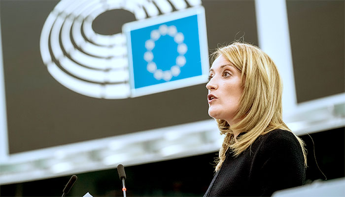 Roberta Metsola, presidente do Parlamento Europeu, que acaba de aprovar a Lei da Inteligência Artificial - Foto: PE/Creative Commons