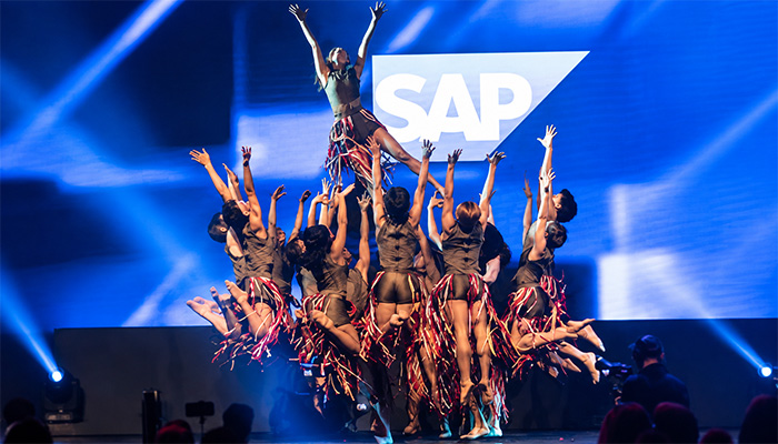 Apresentação da São Paulo Escola de Dança durante o segundo dia do SAP NOW AI Tour Brazil 2026 - Foto: reprodução